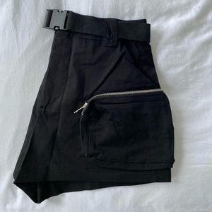 I.AM.GIA edam black cargo shorts size medium